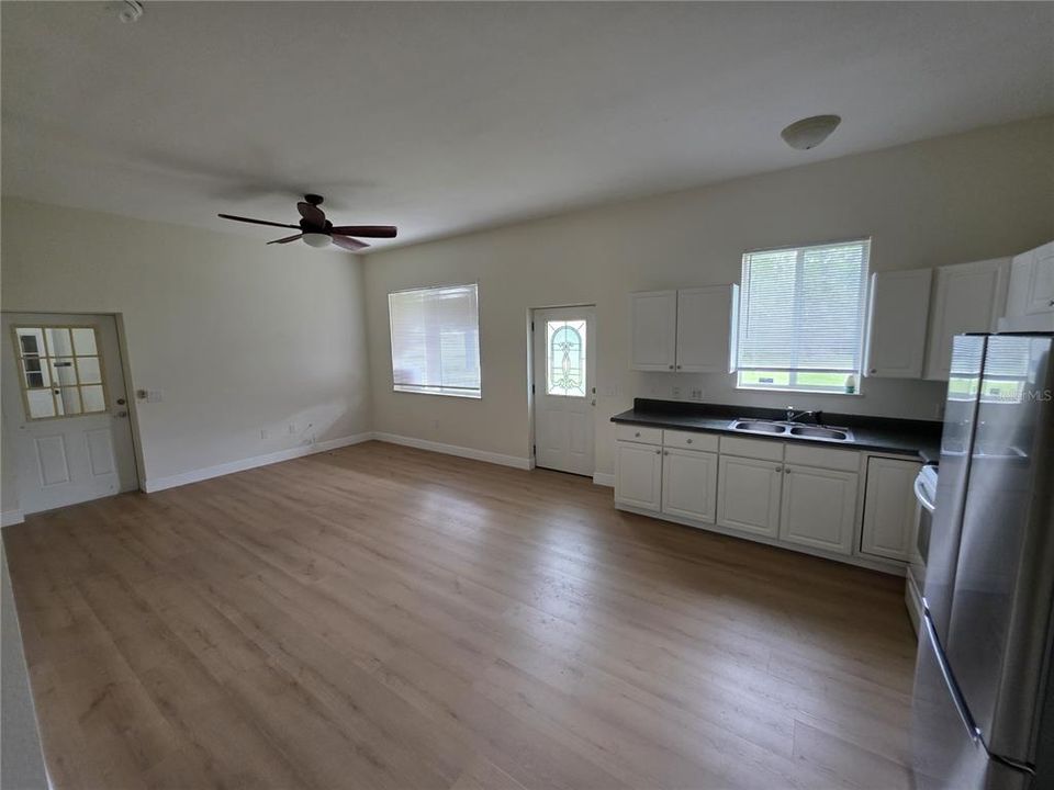 For Sale: $624,000 (6 beds, 4 baths, 6758 Square Feet)