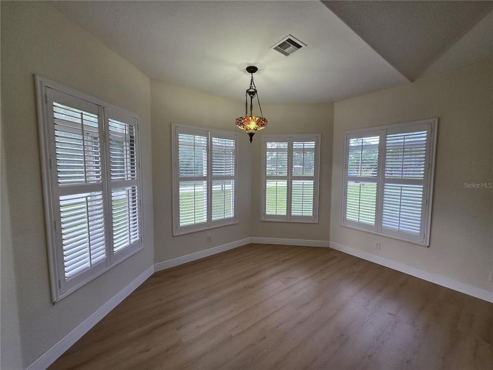 For Sale: $624,000 (6 beds, 4 baths, 6758 Square Feet)