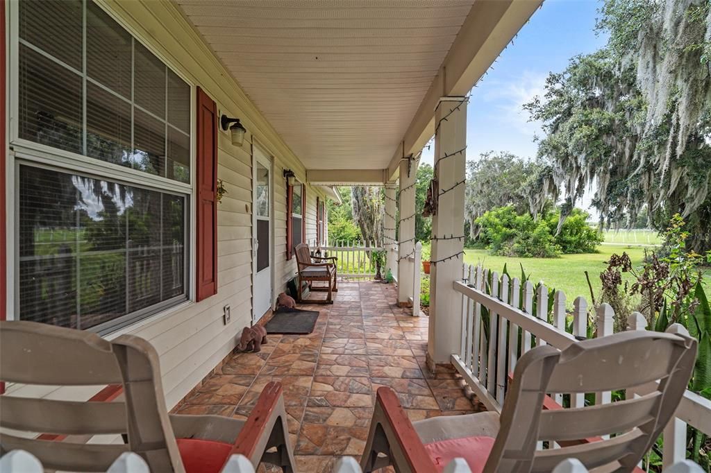 На продажу: $730,000 (4 спален, 2 ванн, 1980 Квадратных фут)