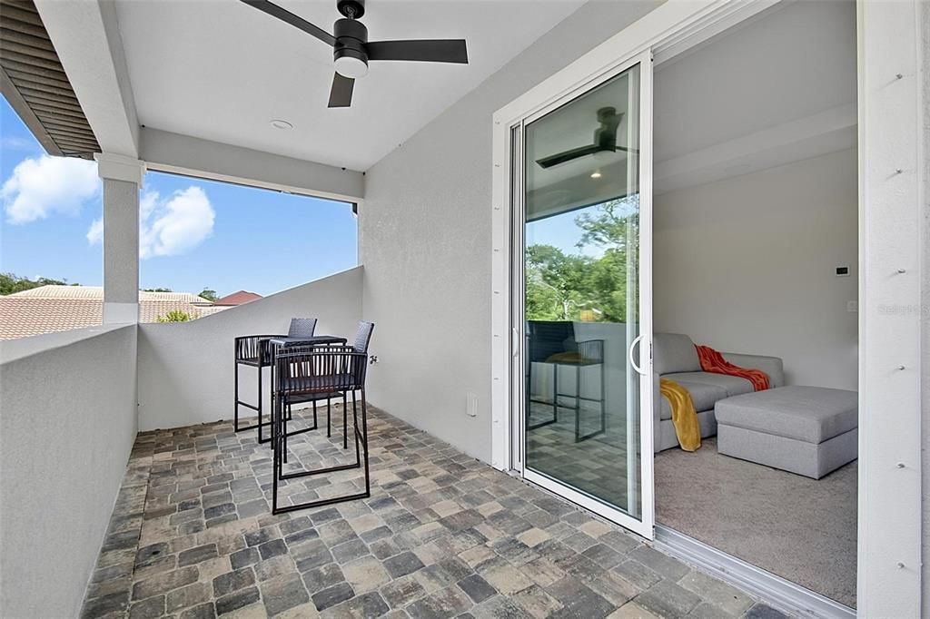 En Venta: $1,198,000 (3 camas, 3 baños, 3068 Pies cuadrados)