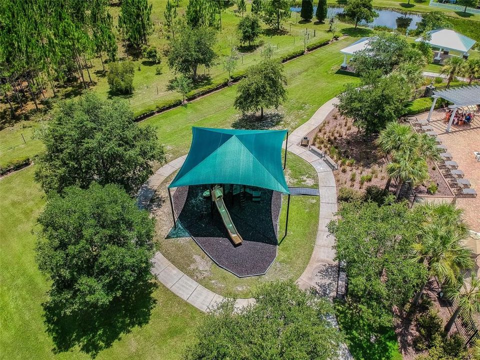 На продажу: $429,900 (4 спален, 2 ванн, 2456 Квадратных фут)