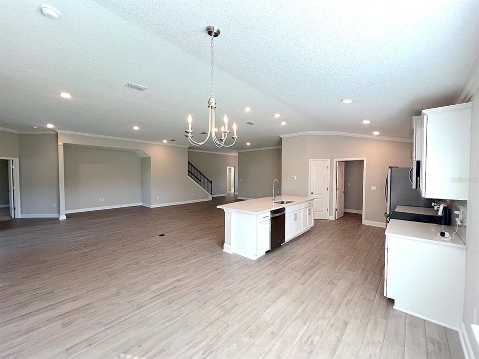 В аренду: $2,875 (5 спален, 4 ванн, 2918 Квадратных фут)