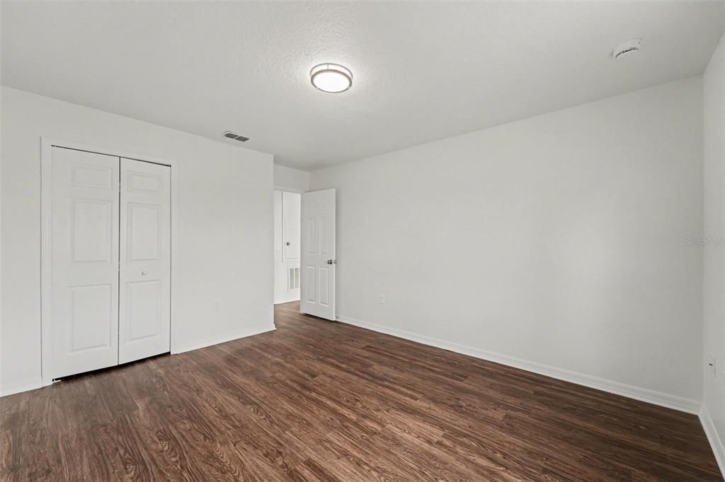 На продажу: $334,900 (4 спален, 2 ванн, 2320 Квадратных фут)