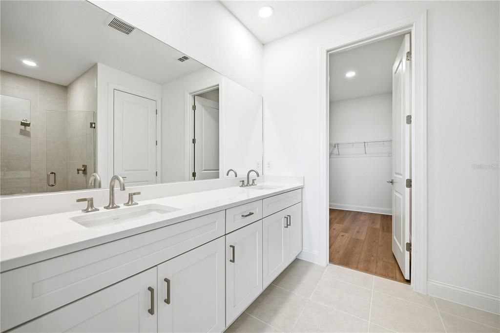 En Venta: $499,000 (3 camas, 2 baños, 1601 Pies cuadrados)