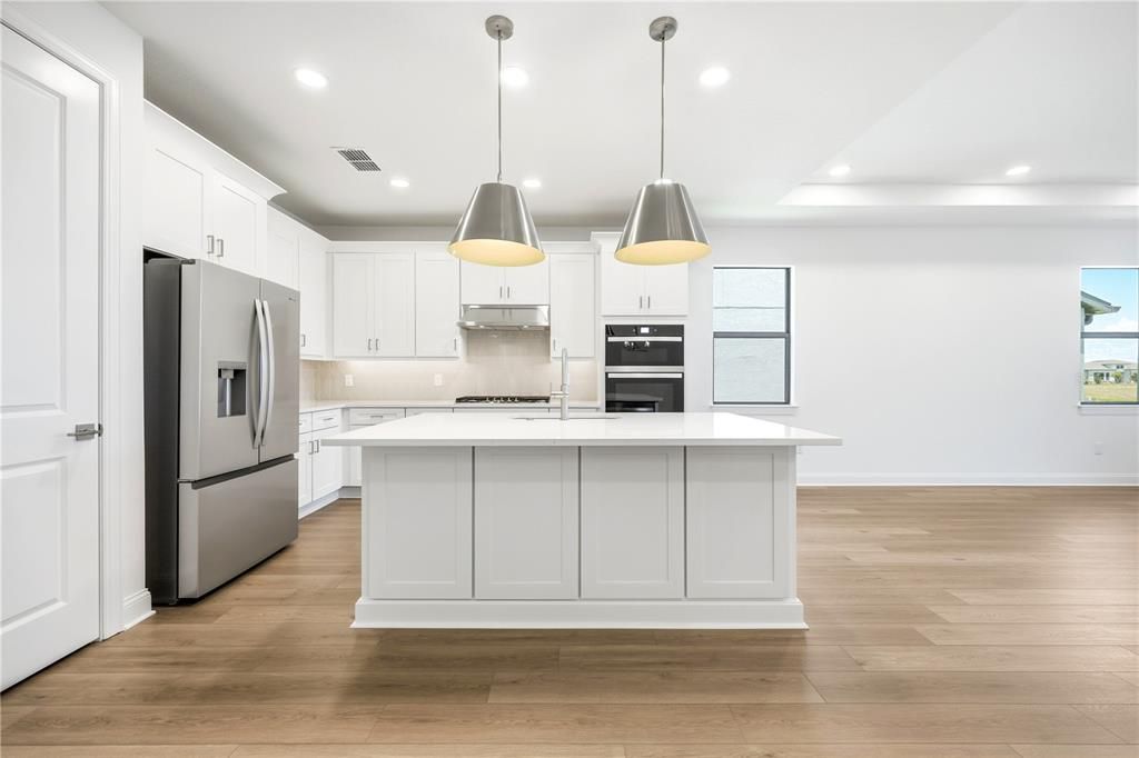 En Venta: $499,000 (3 camas, 2 baños, 1601 Pies cuadrados)
