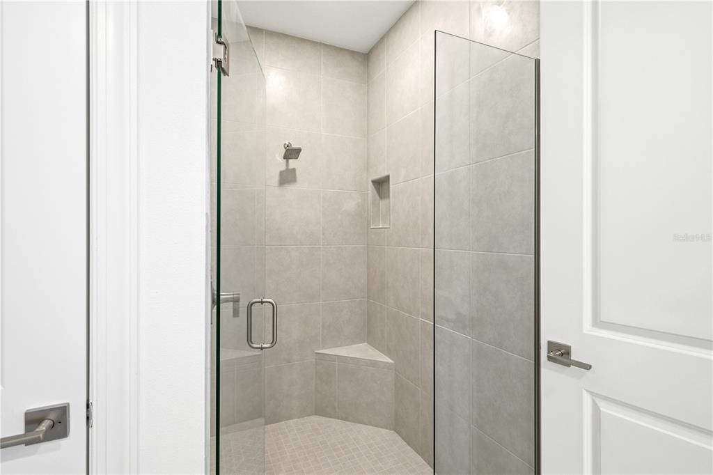 En Venta: $499,000 (3 camas, 2 baños, 1601 Pies cuadrados)