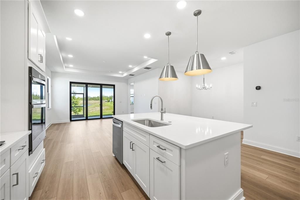 En Venta: $499,000 (3 camas, 2 baños, 1601 Pies cuadrados)
