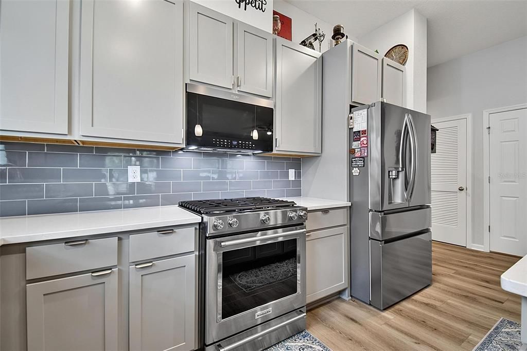 En Venta: $449,900 (3 camas, 2 baños, 1705 Pies cuadrados)
