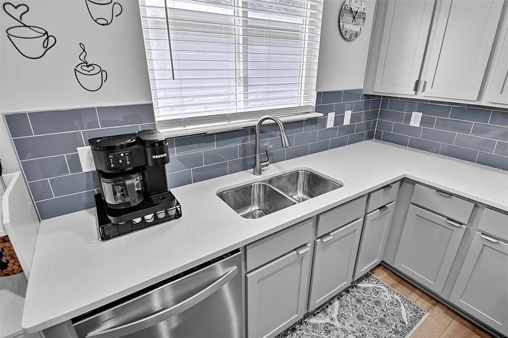 En Venta: $449,900 (3 camas, 2 baños, 1705 Pies cuadrados)