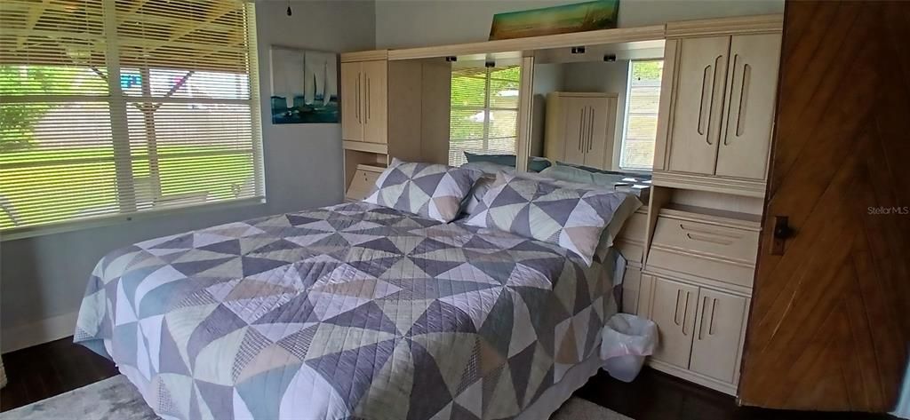 В аренду: $2,400 (2 спален, 1 ванн, 925 Квадратных фут)