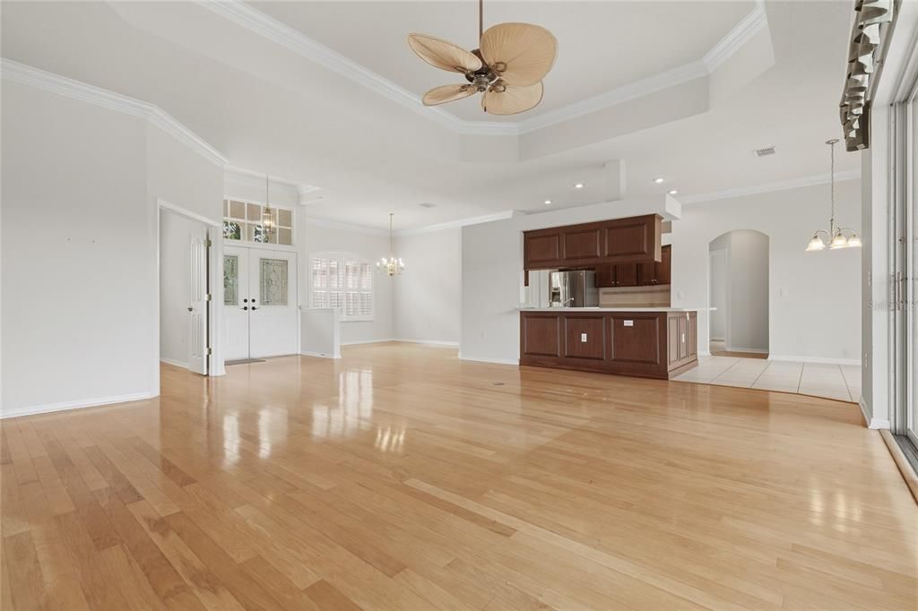 En Venta: $425,000 (3 camas, 2 baños, 2162 Pies cuadrados)
