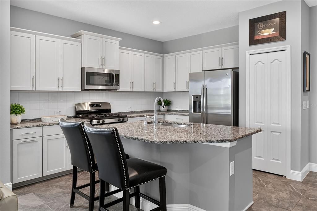 For Sale: $360,000 (2 beds, 2 baths, 1525 Square Feet)