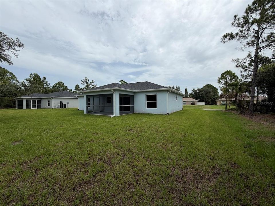 Active With Contract: $320,000 (3 beds, 2 baths, 1437 Square Feet)
