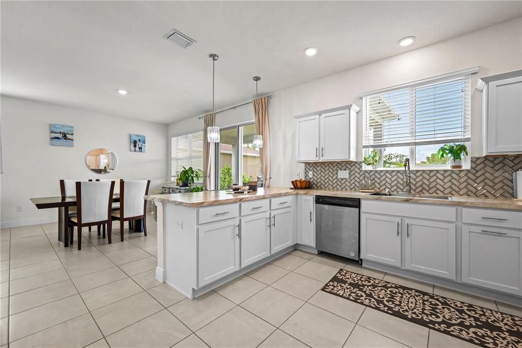 For Sale: $424,900 (3 beds, 2 baths, 2112 Square Feet)