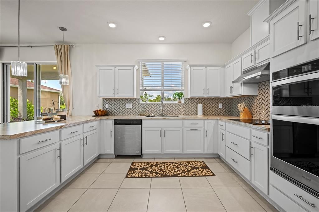 For Sale: $424,900 (3 beds, 2 baths, 2112 Square Feet)