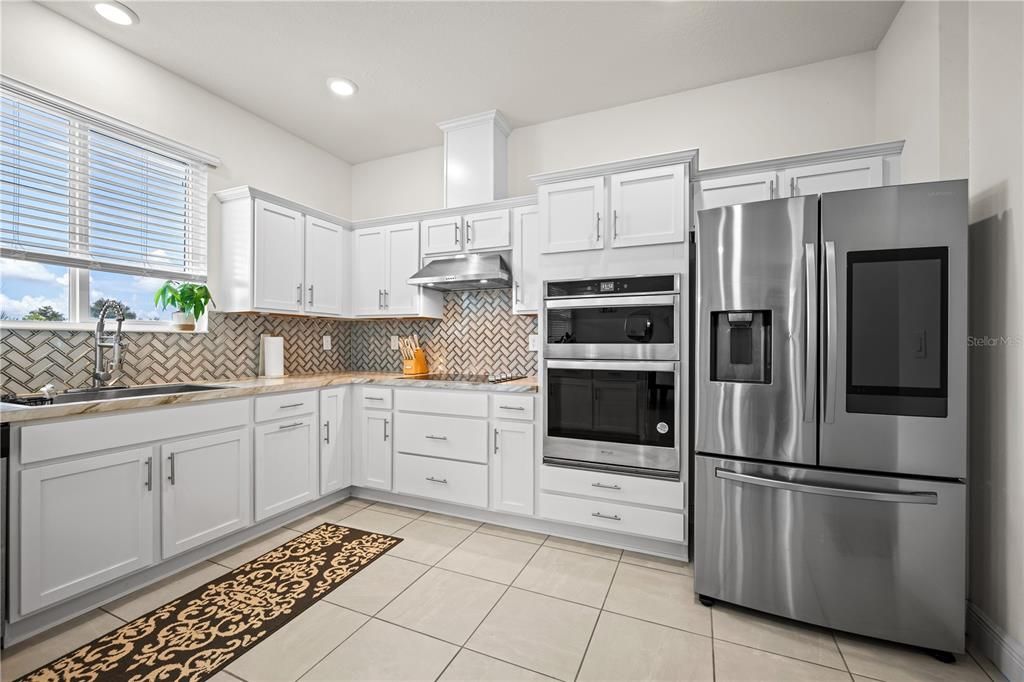 For Sale: $424,900 (3 beds, 2 baths, 2112 Square Feet)