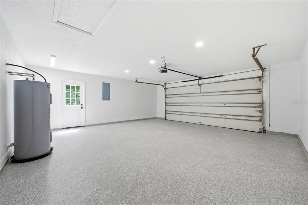 На продажу: $329,900 (3 спален, 2 ванн, 1216 Квадратных фут)