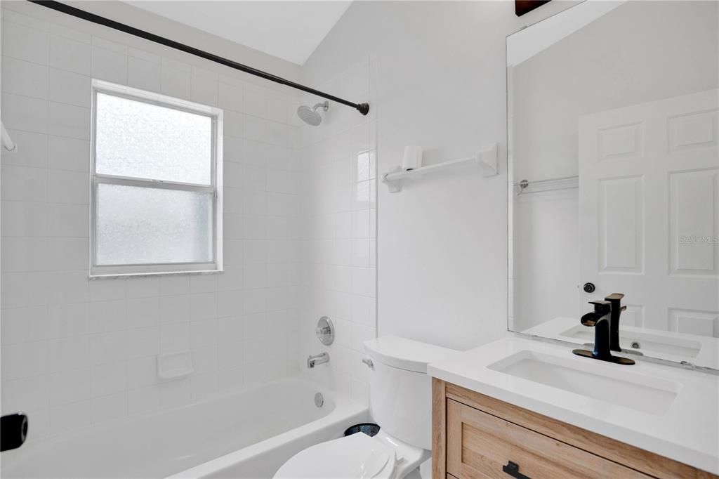 For Sale: $525,000 (3 beds, 2 baths, 1598 Square Feet)