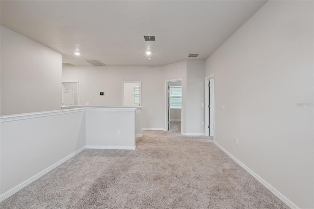 En Venta: $455,000 (3 camas, 2 baños, 2304 Pies cuadrados)