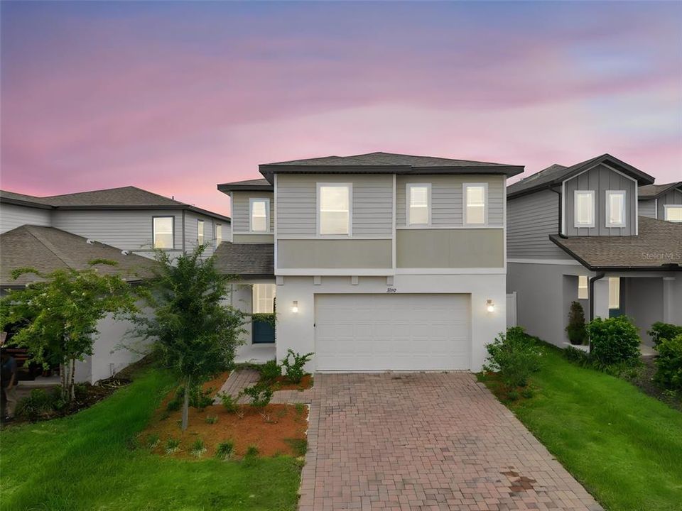 En Venta: $455,000 (3 camas, 2 baños, 2304 Pies cuadrados)