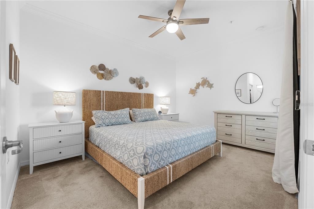 For Sale: $249,900 (2 beds, 2 baths, 1198 Square Feet)