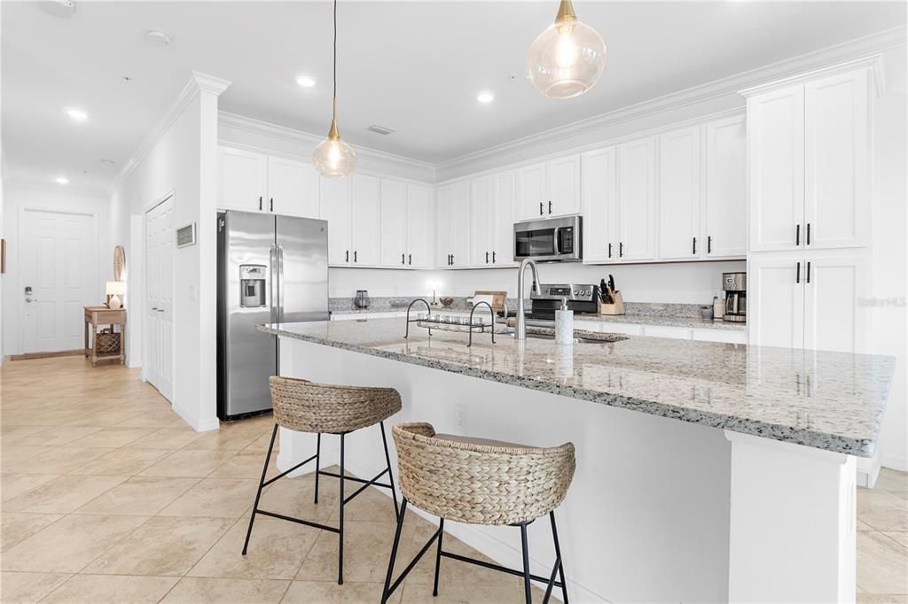 For Sale: $249,900 (2 beds, 2 baths, 1198 Square Feet)