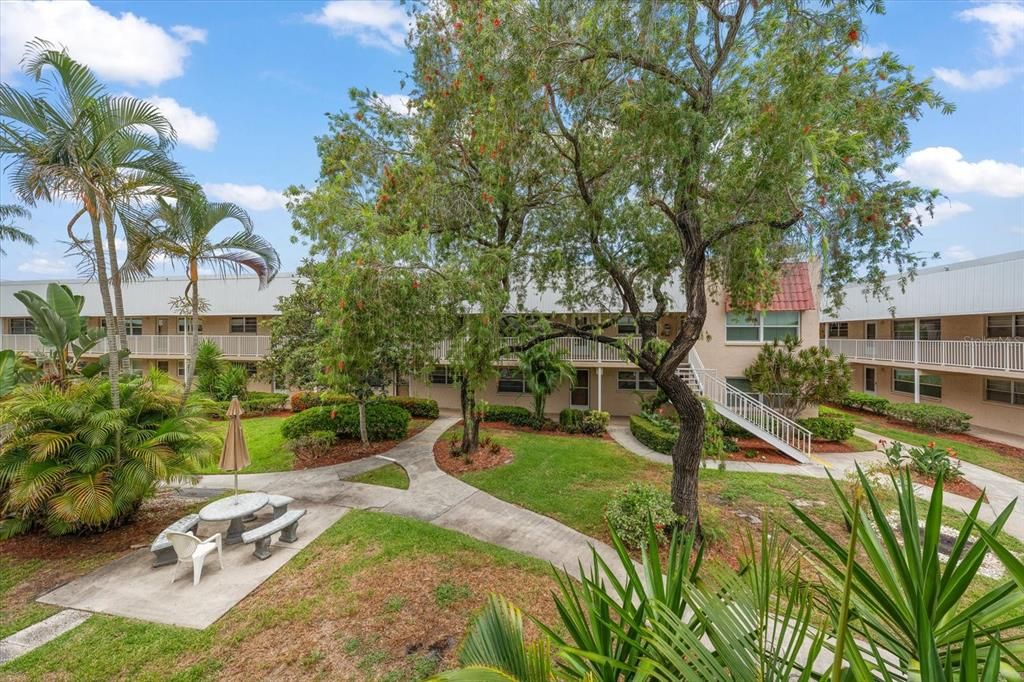 For Sale: $77,000 (1 beds, 1 baths, 790 Square Feet)