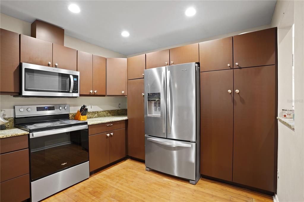 For Sale: $279,000 (3 beds, 2 baths, 1456 Square Feet)