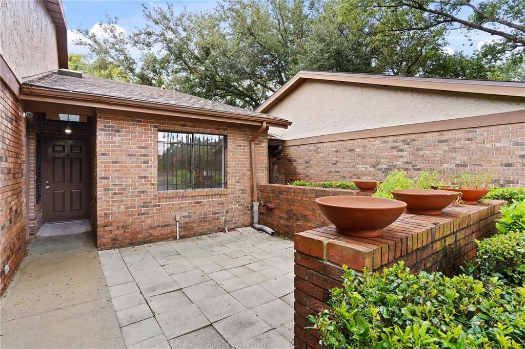 For Sale: $279,000 (3 beds, 2 baths, 1456 Square Feet)