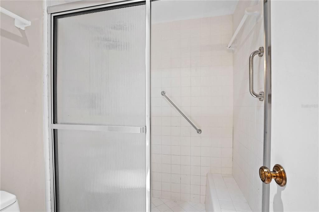 For Sale: $279,000 (3 beds, 2 baths, 1456 Square Feet)
