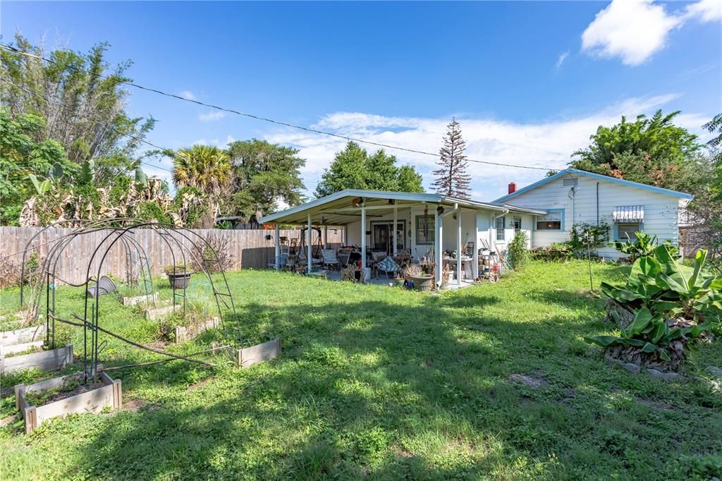 En Venta: $300,000 (2 camas, 1 baños, 1272 Pies cuadrados)