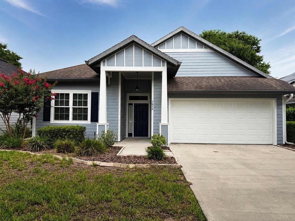 For Rent: $2,500 (3 beds, 2 baths, 1577 Square Feet)