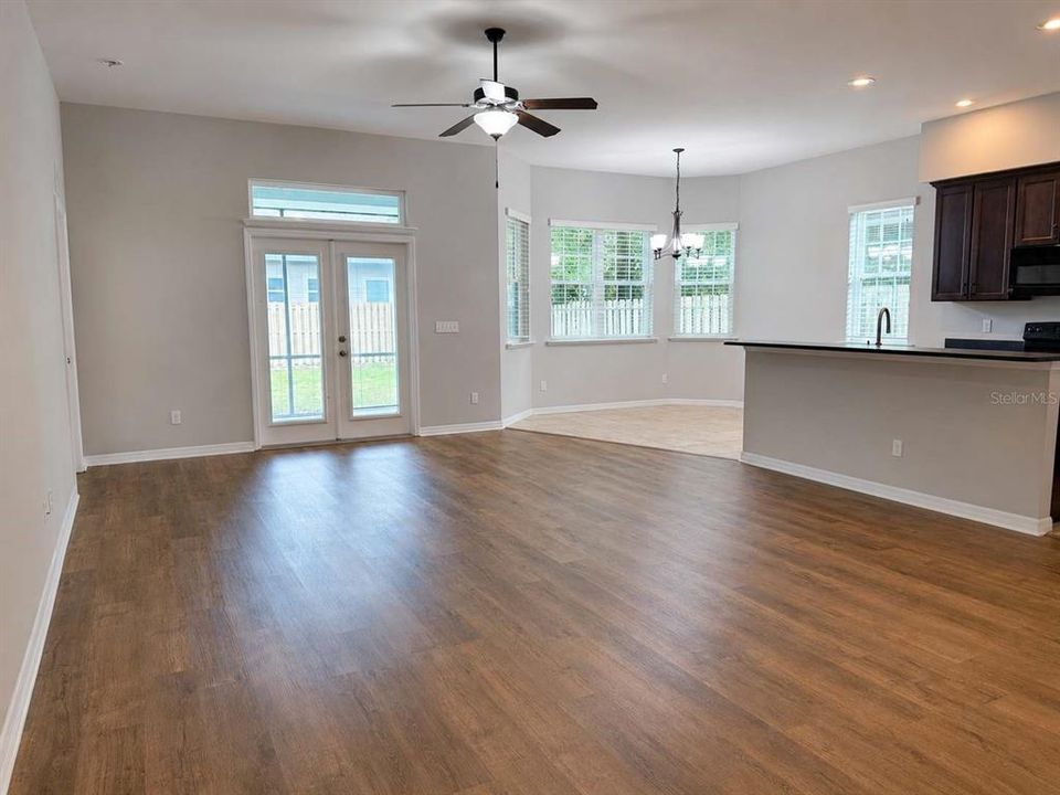 For Rent: $2,500 (3 beds, 2 baths, 1577 Square Feet)