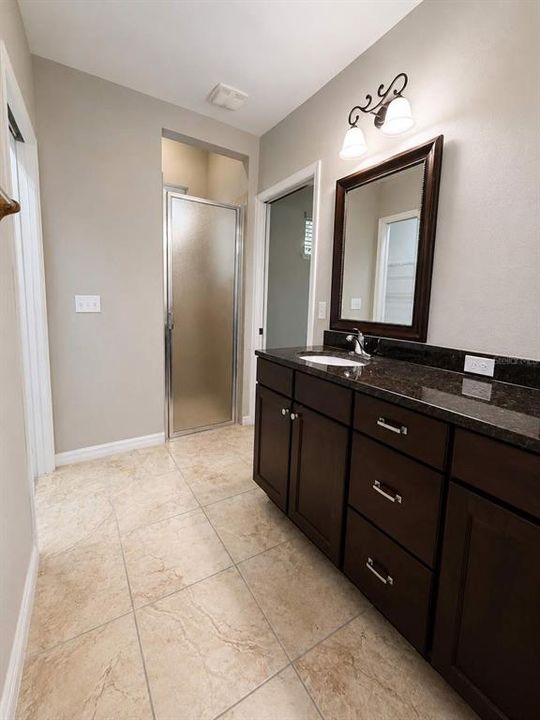 For Rent: $2,500 (3 beds, 2 baths, 1577 Square Feet)