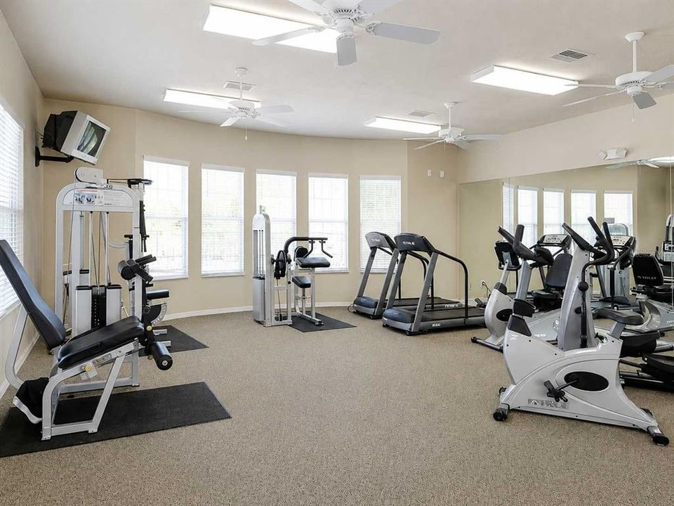 For Rent: $2,500 (3 beds, 2 baths, 1577 Square Feet)