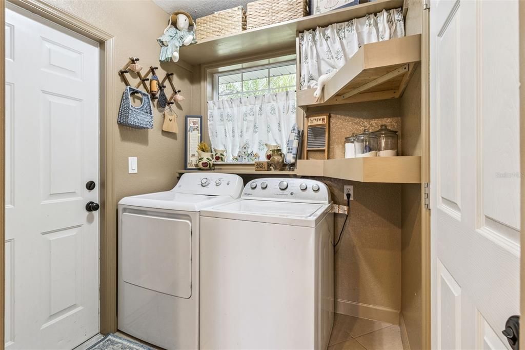 En Venta: $309,000 (3 camas, 2 baños, 1313 Pies cuadrados)