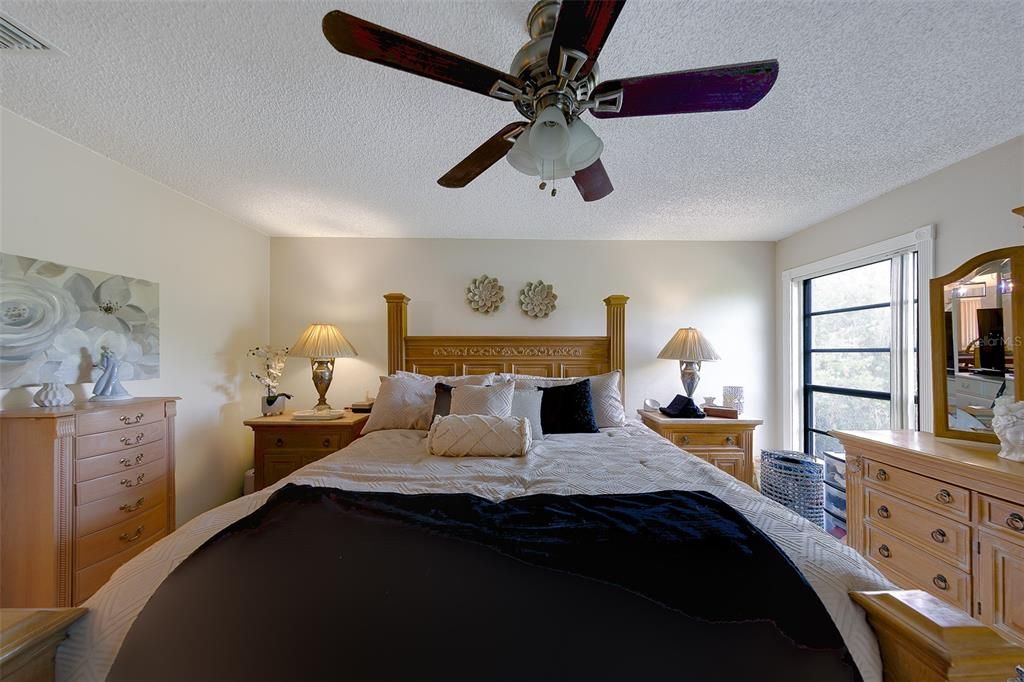 For Sale: $278,000 (3 beds, 2 baths, 1520 Square Feet)
