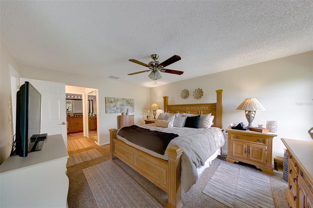 For Sale: $278,000 (3 beds, 2 baths, 1520 Square Feet)