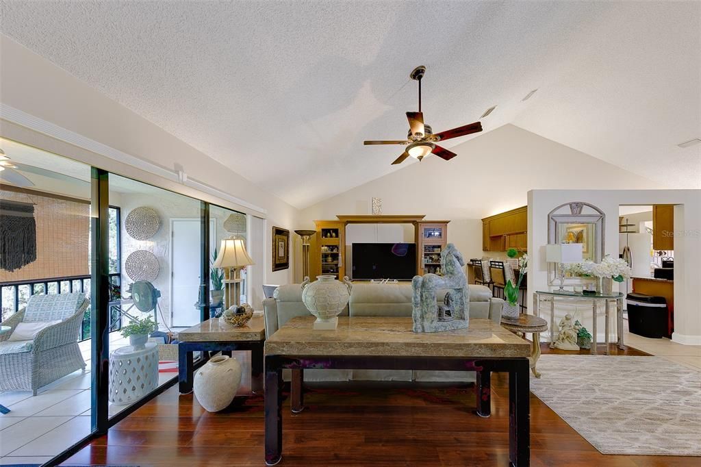 For Sale: $278,000 (3 beds, 2 baths, 1520 Square Feet)