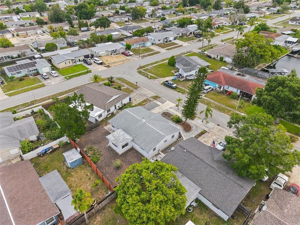 На продажу: $200,000 (2 спален, 2 ванн, 1320 Квадратных фут)