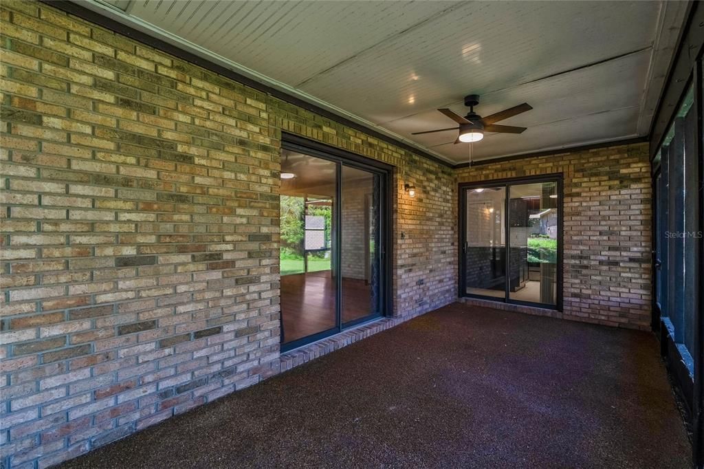 For Sale: $289,000 (2 beds, 2 baths, 1292 Square Feet)