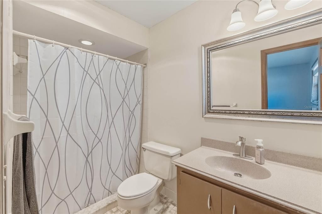 For Sale: $289,000 (2 beds, 2 baths, 1292 Square Feet)