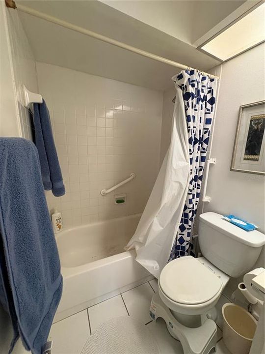For Sale: $135,000 (1 beds, 1 baths, 792 Square Feet)