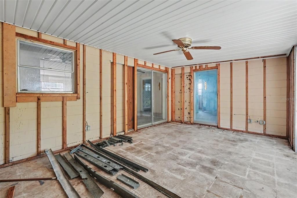На продажу: $235,000 (3 спален, 2 ванн, 1518 Квадратных фут)