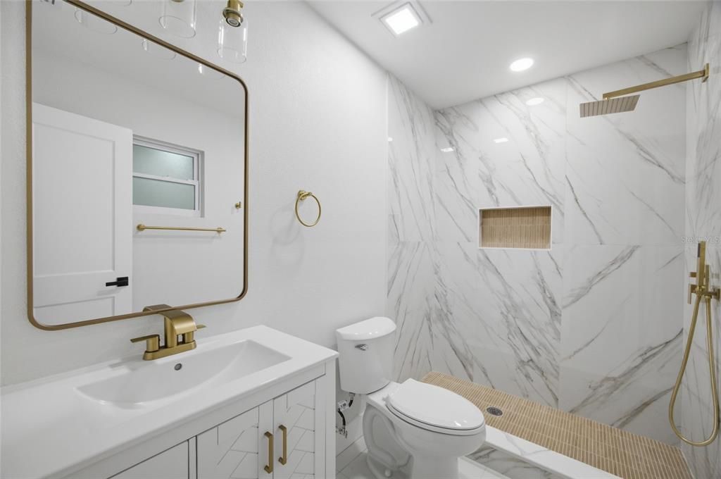 На продажу: $345,000 (3 спален, 2 ванн, 1032 Квадратных фут)