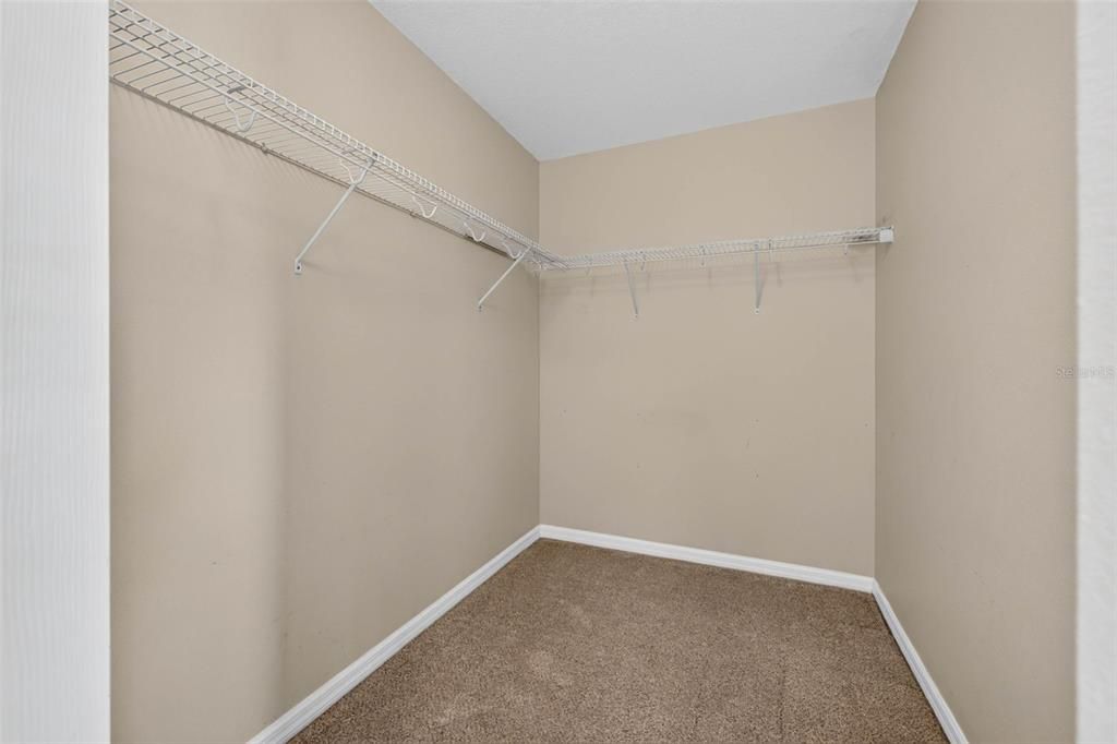 For Sale: $235,000 (2 beds, 2 baths, 1333 Square Feet)