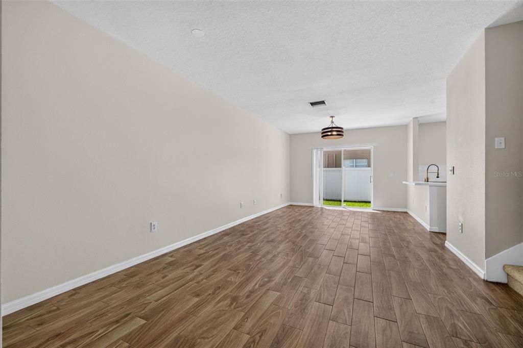 For Sale: $235,000 (2 beds, 2 baths, 1333 Square Feet)