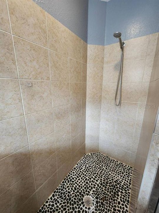 В аренду: $2,200 (3 спален, 2 ванн, 4660 Квадратных фут)