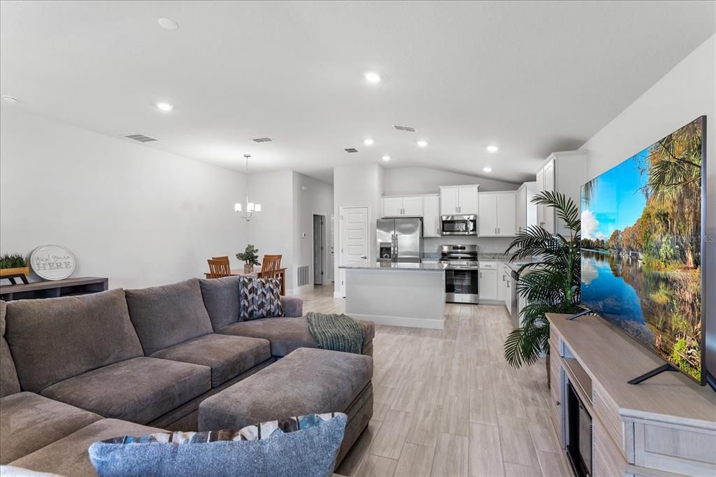 En Venta: $349,900 (3 camas, 2 baños, 1720 Pies cuadrados)