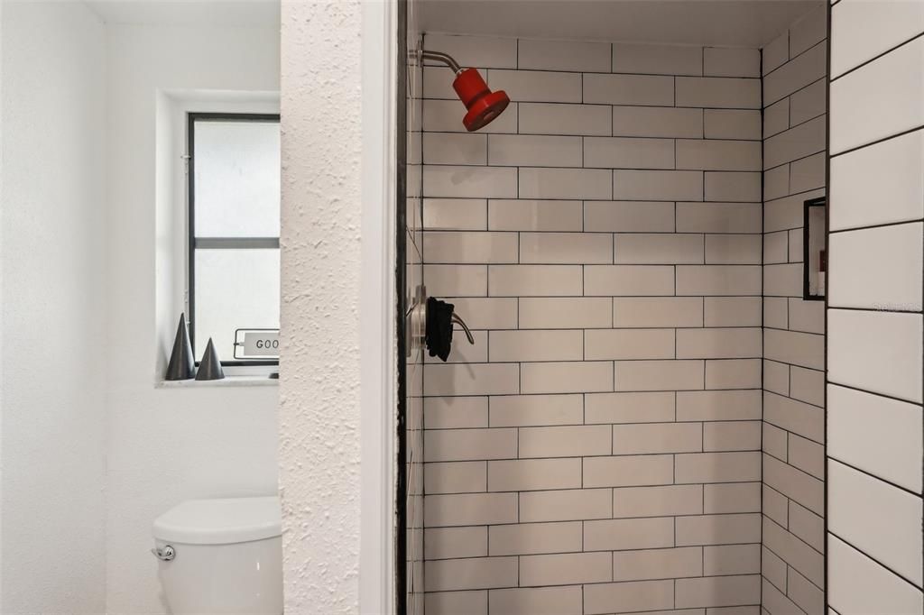 For Sale: $282,000 (2 beds, 2 baths, 1082 Square Feet)